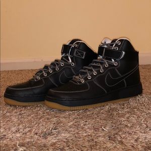 Men’s Size 9.5 Nike Air Force Ones